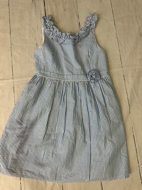 Lilly Pulitzer Georgina Coastal Blue Seersucker Ruffledress Flower size 10 girl